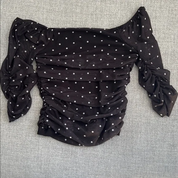 Black and White Puff Sleeve Ruched Blouse - Picture 5 of 5